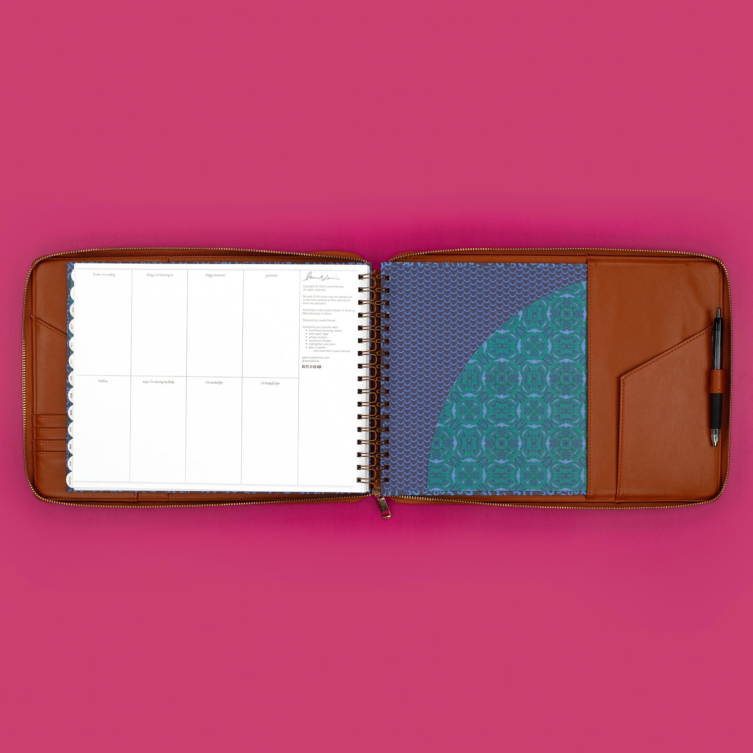 STANDARD WITH PLANNER INSERTED