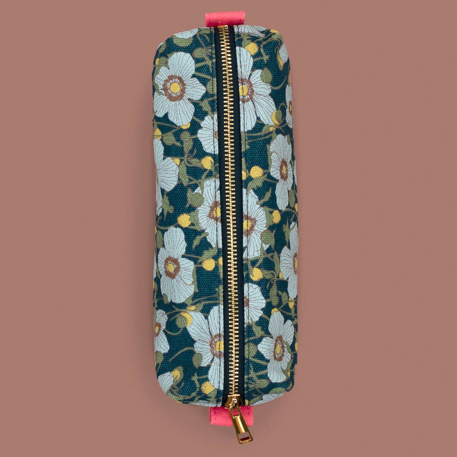 POUCH