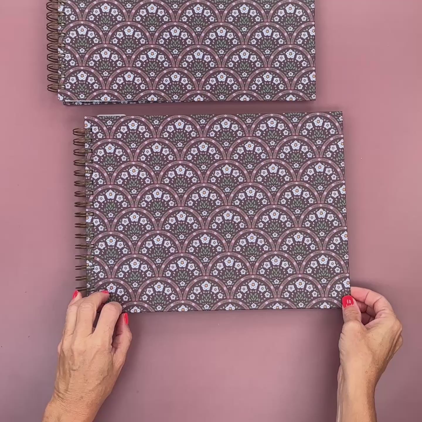 VIDEO FLIP THROUGH, LARGE